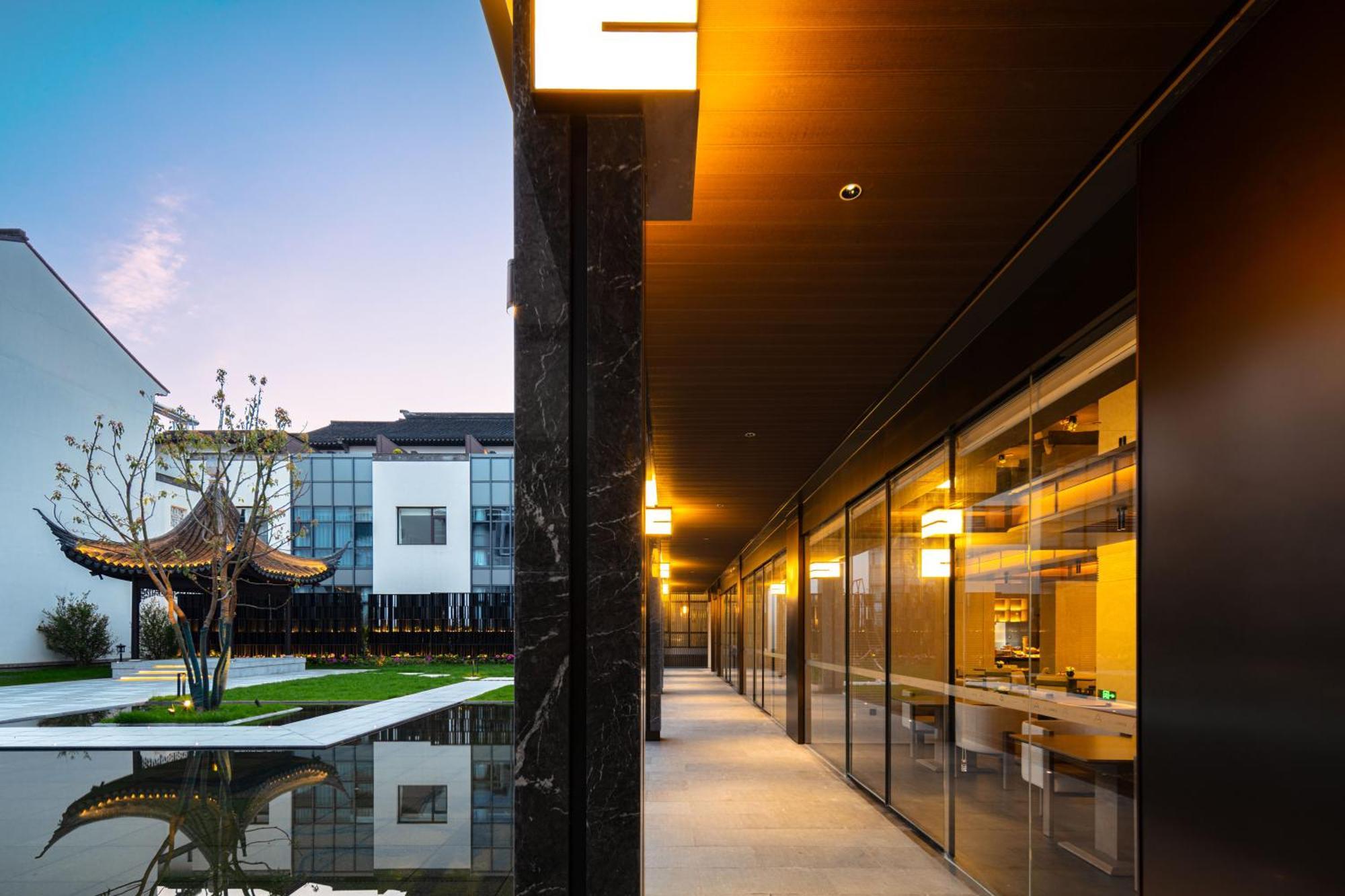 Atour Hotel Suzhou Beisi Pagoda Taohuawu Street Exterior photo