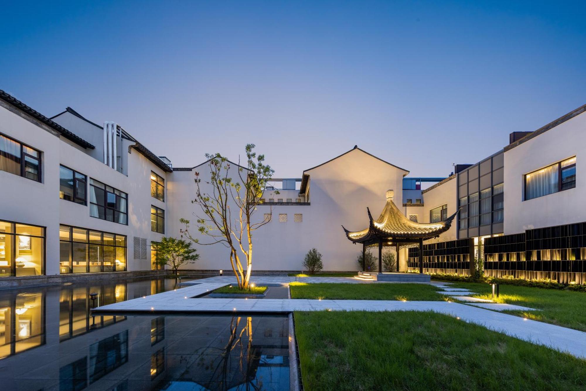 Atour Hotel Suzhou Beisi Pagoda Taohuawu Street Exterior photo